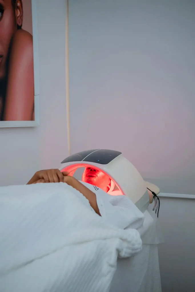 red_light_therapy_face_mask